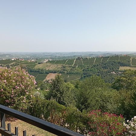 Casa Vacanza Il Colle Del Vento Calosso Dış mekan fotoğraf